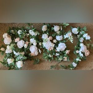 Floral Garland Decor (Set of 6) White & Sage